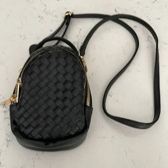 Mellow World Zip Around Cell Phone Crossbody Bag - Picture 2 of 5